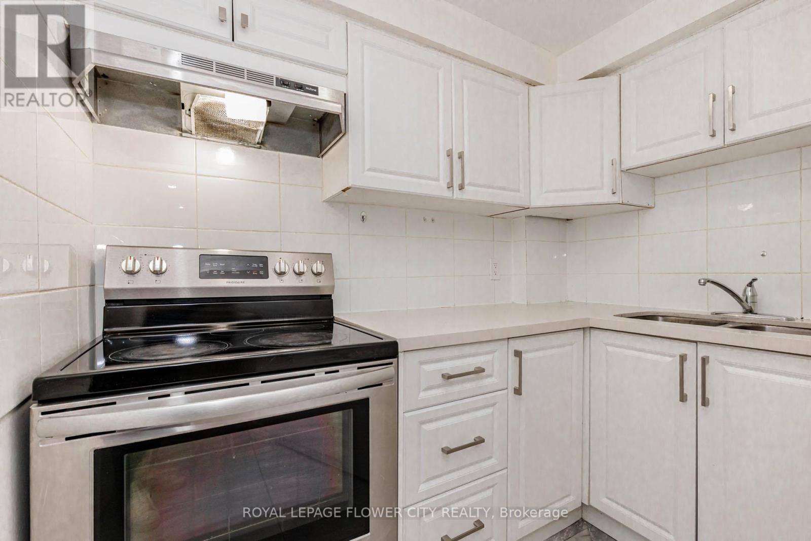 15 Glendan Court, Cambridge, ON