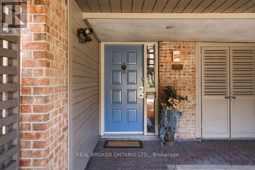 255 Bruyere Street, Ottawa, ON