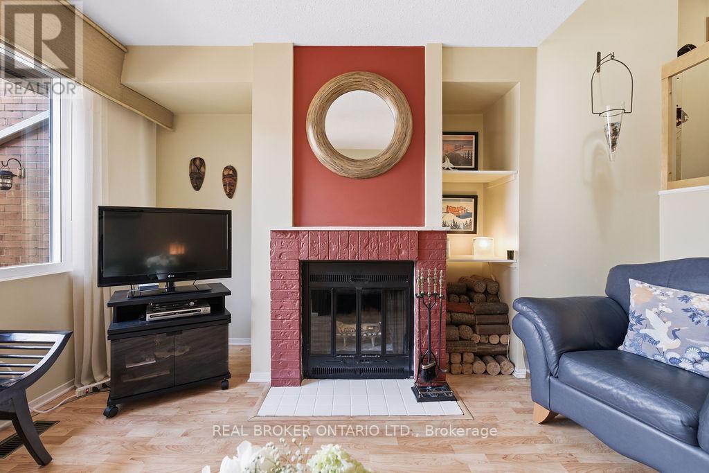 255 Bruyere Street, Ottawa, ON