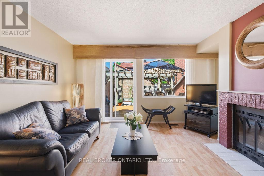 255 Bruyere Street, Ottawa, ON