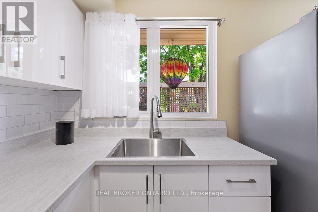 255 Bruyere Street, Ottawa, ON