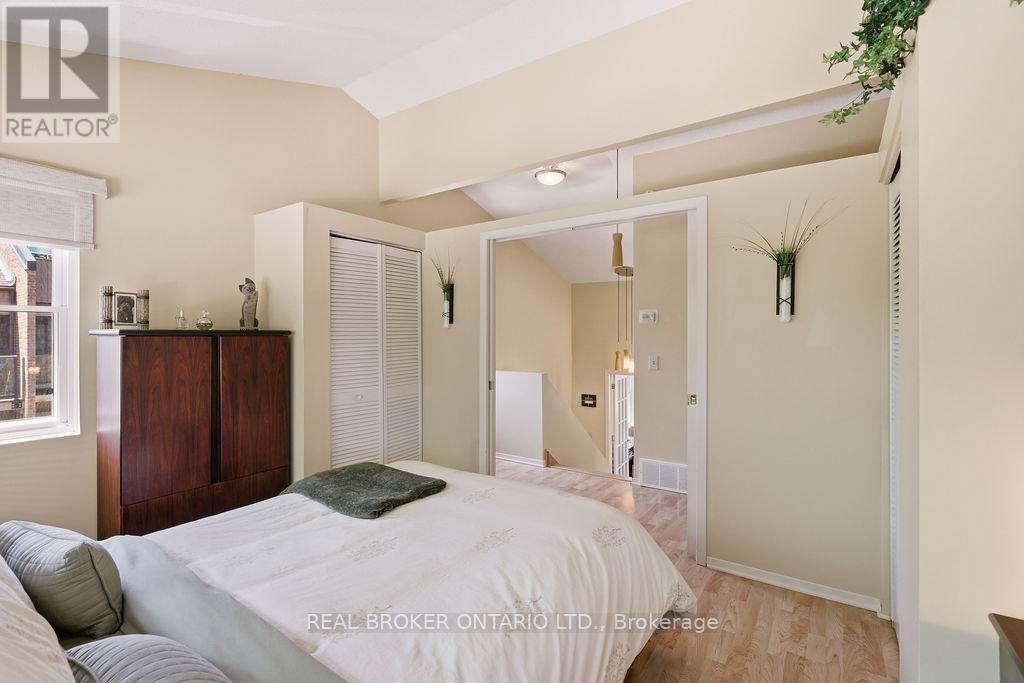 255 Bruyere Street, Ottawa, ON