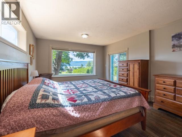 9904 View Road, Powell River, BC