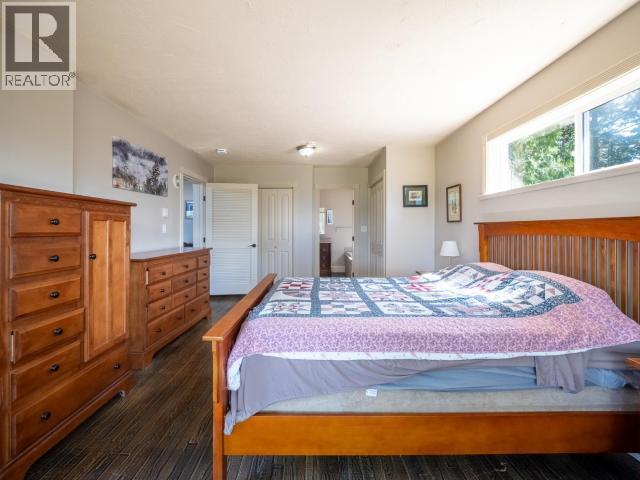 9904 View Road, Powell River, BC