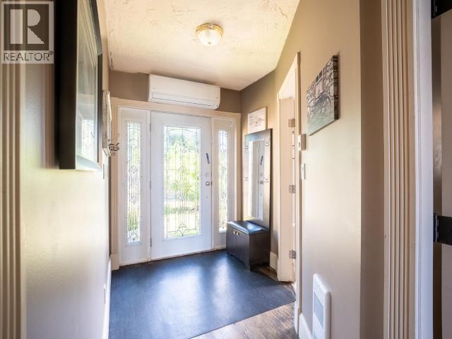 9904 View Road, Powell River, BC