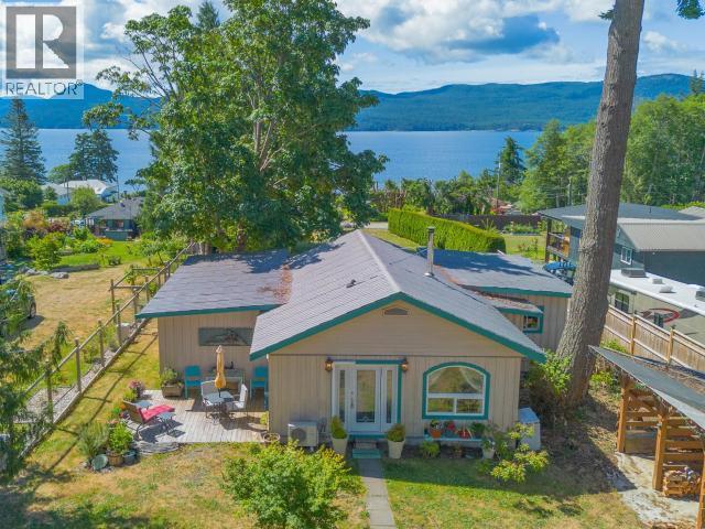 9904 View Road, Powell River, BC