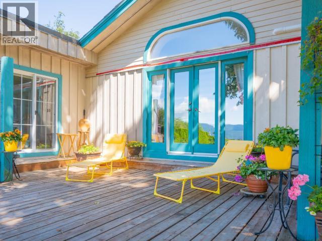 9904 View Road, Powell River, BC