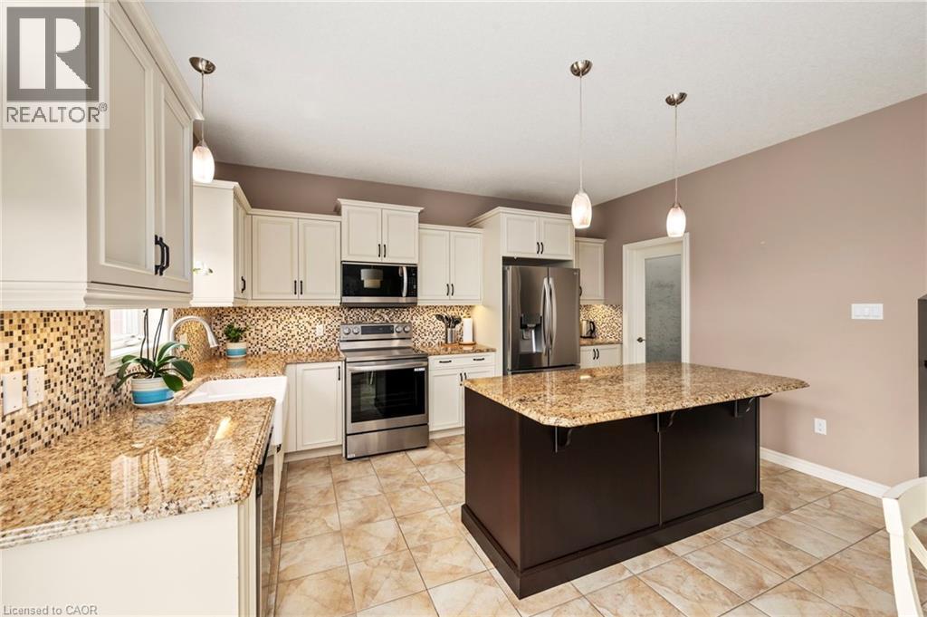 1863 Ballymote Avenue, London, ON - Indoor Photo Showing Kitchen With Double Sink With Upgraded Kitchen