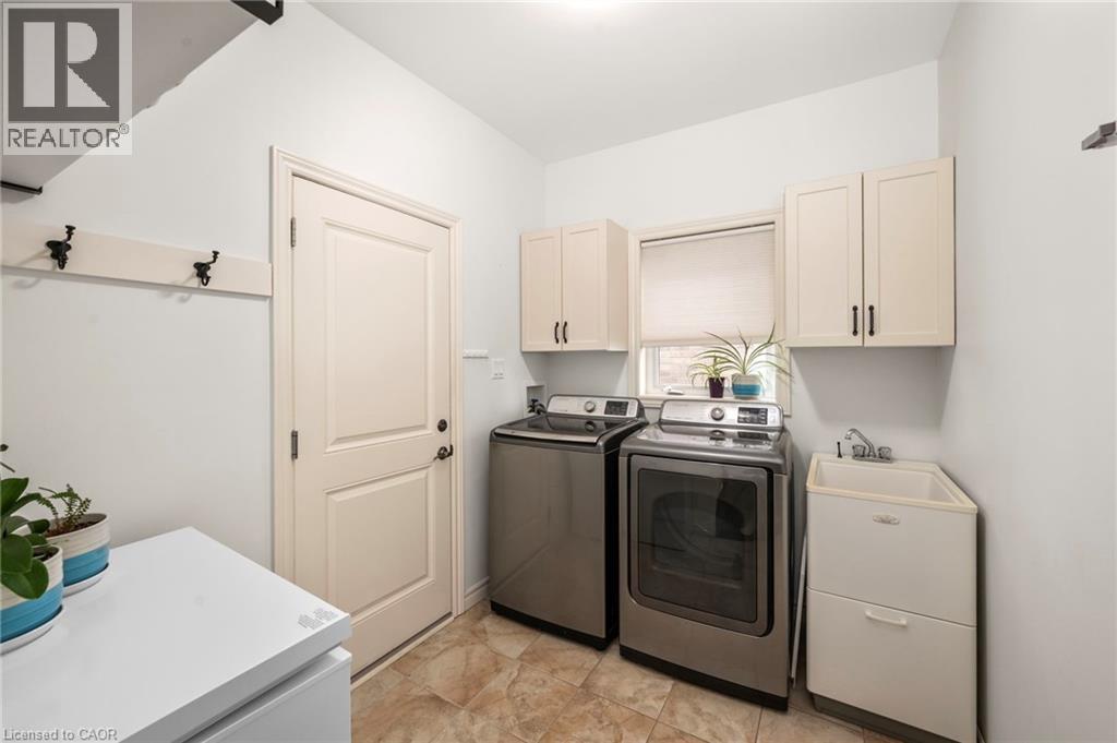 1863 Ballymote Avenue, London, ON - Indoor Photo Showing Laundry Room