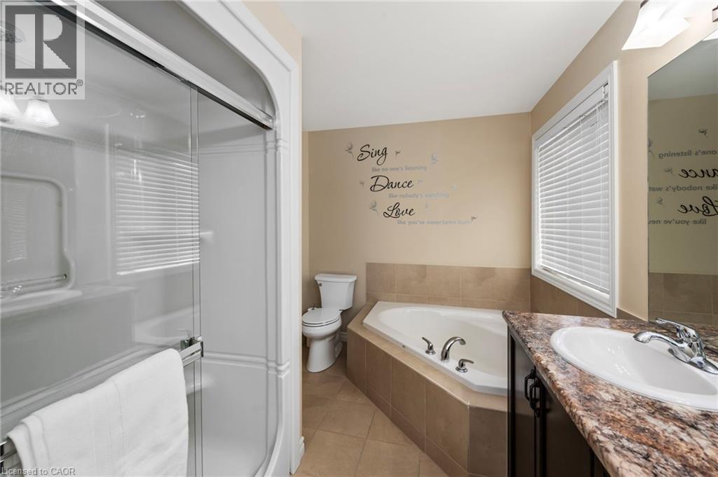 1863 Ballymote Avenue, London, ON - Indoor Photo Showing Bathroom