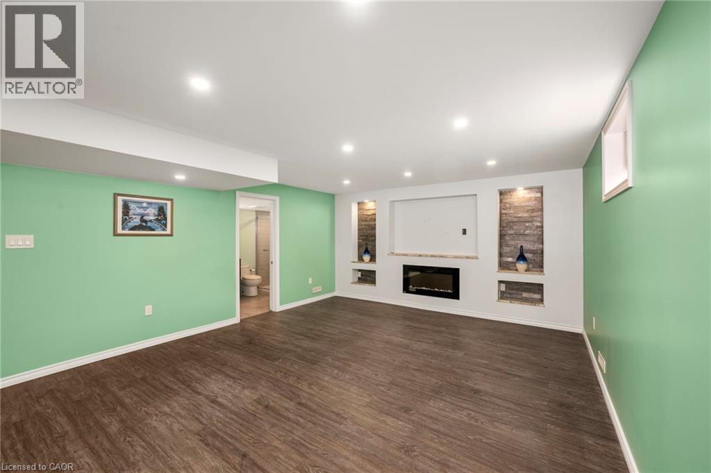 1863 Ballymote Avenue, London, ON - Indoor With Fireplace