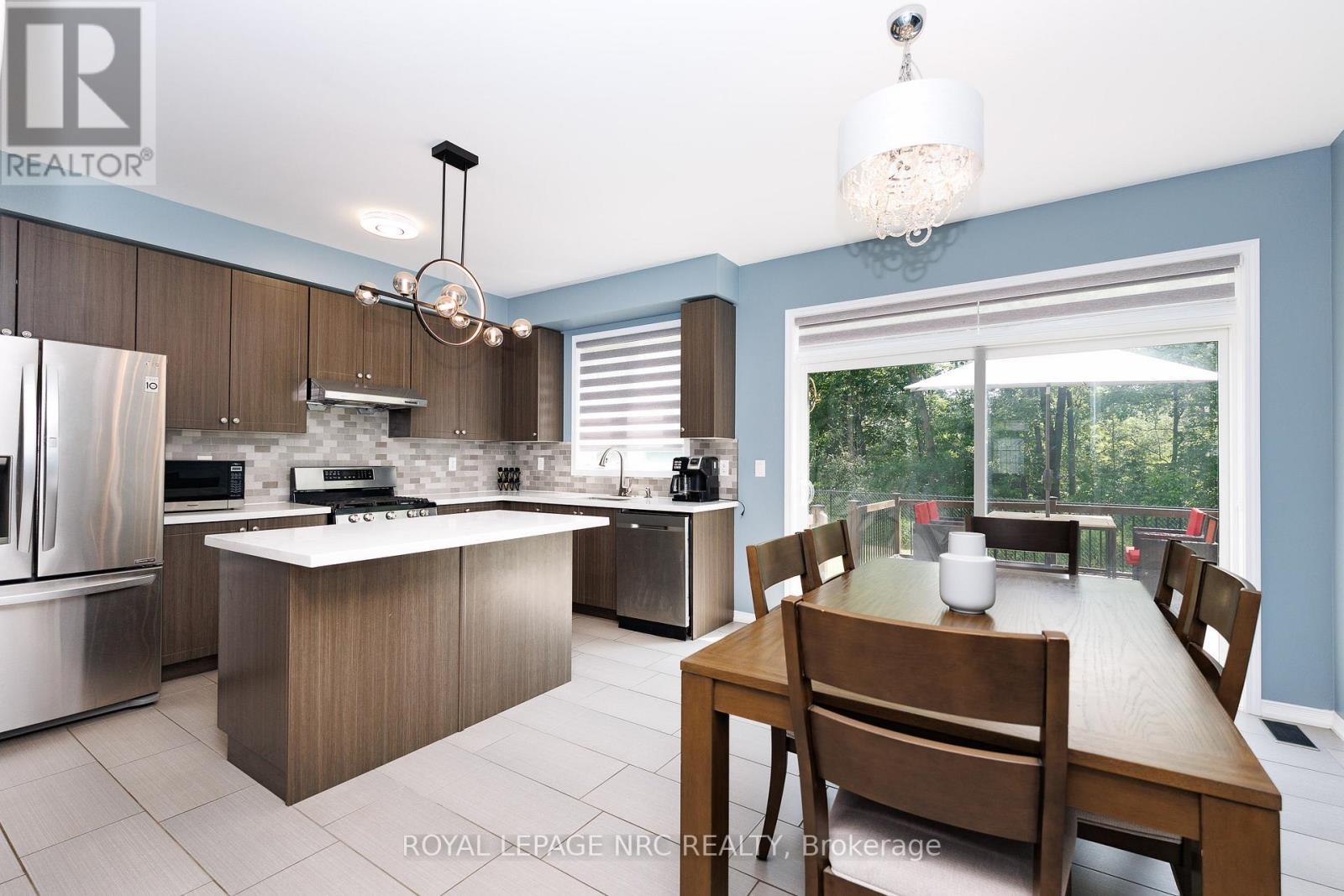 8002 Hackbery Trail, Niagara Falls (Brown), ON