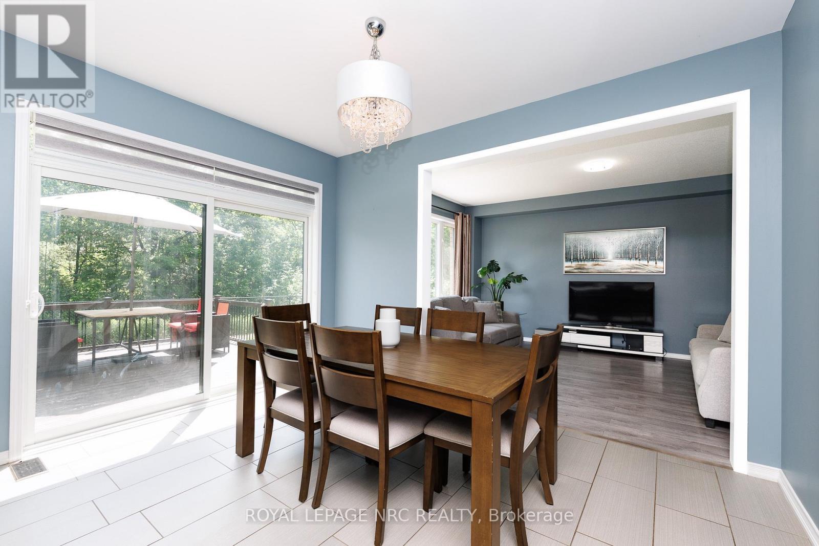 8002 Hackbery Trail, Niagara Falls (Brown), ON