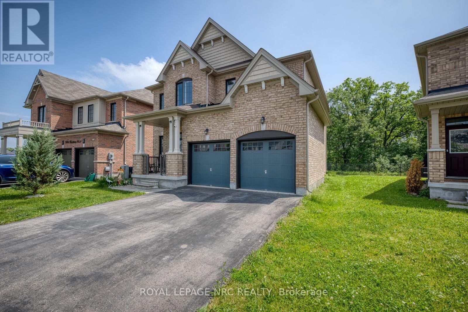 8002 Hackbery Trail, Niagara Falls (Brown), ON
