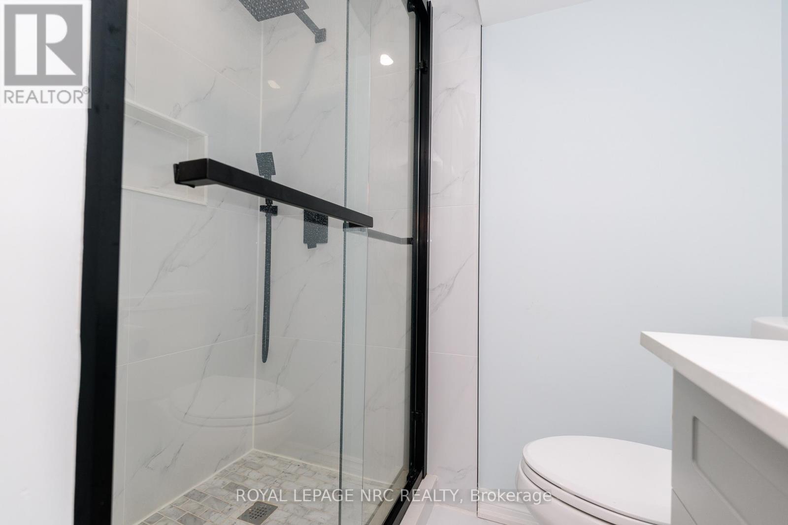 8002 Hackbery Trail, Niagara Falls (Brown), ON
