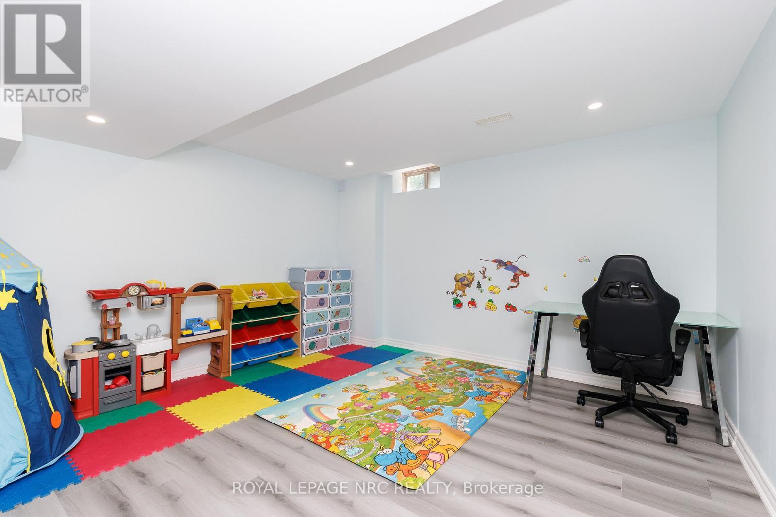 8002 Hackbery Trail, Niagara Falls (Brown), ON