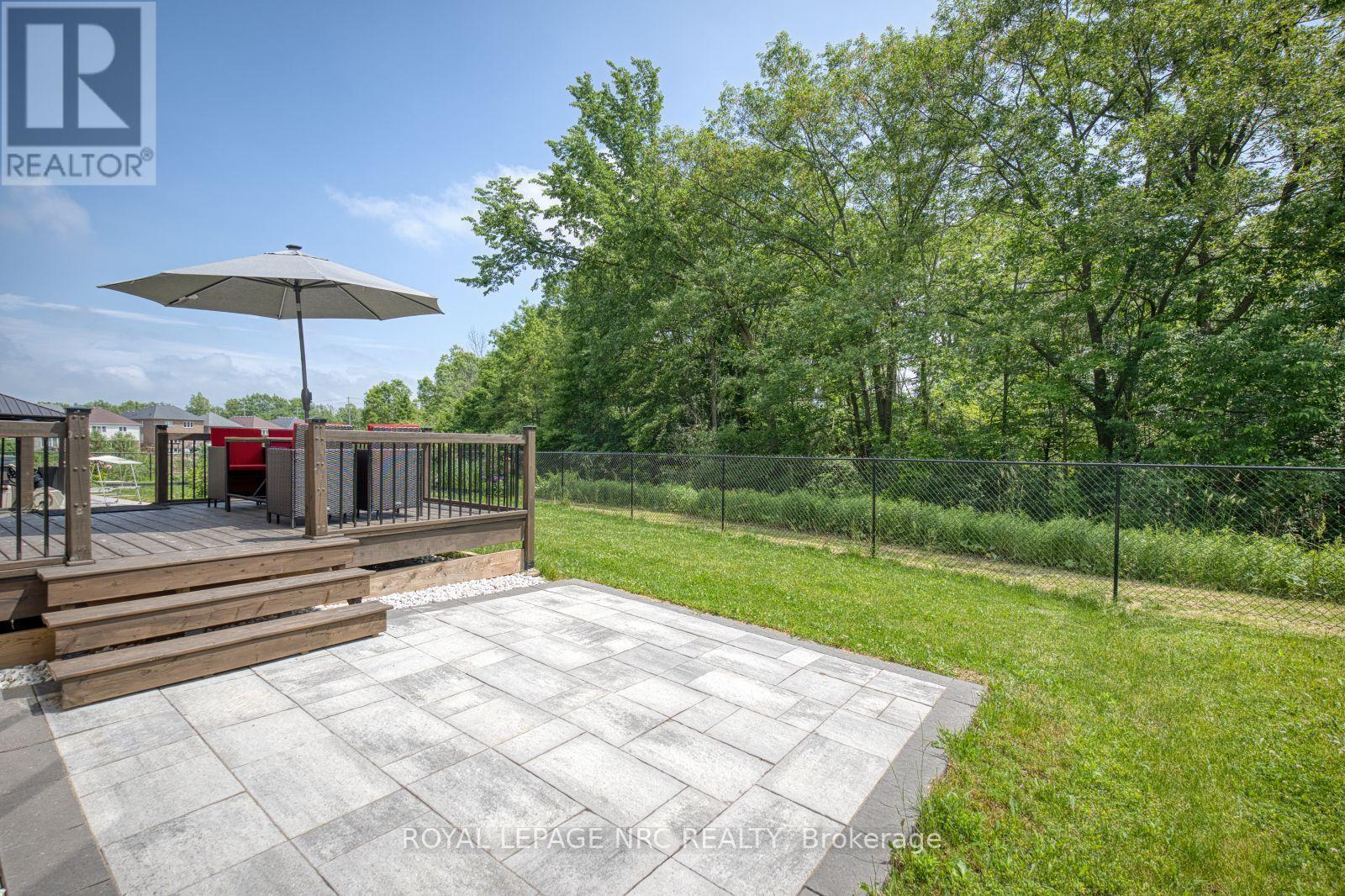 8002 Hackbery Trail, Niagara Falls (Brown), ON