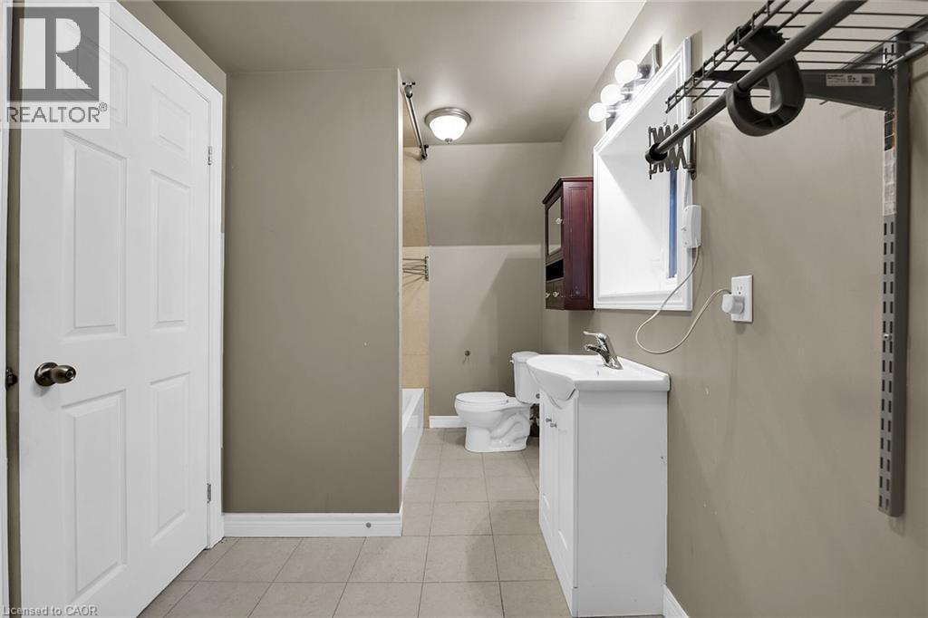 31 Gibson Avenue, Hamilton, ON