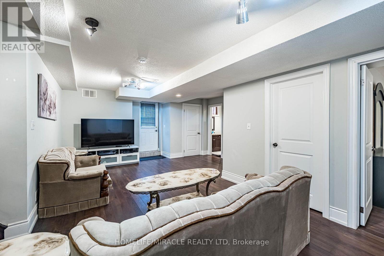 3188 Parkerhill Road, Mississauga, ON