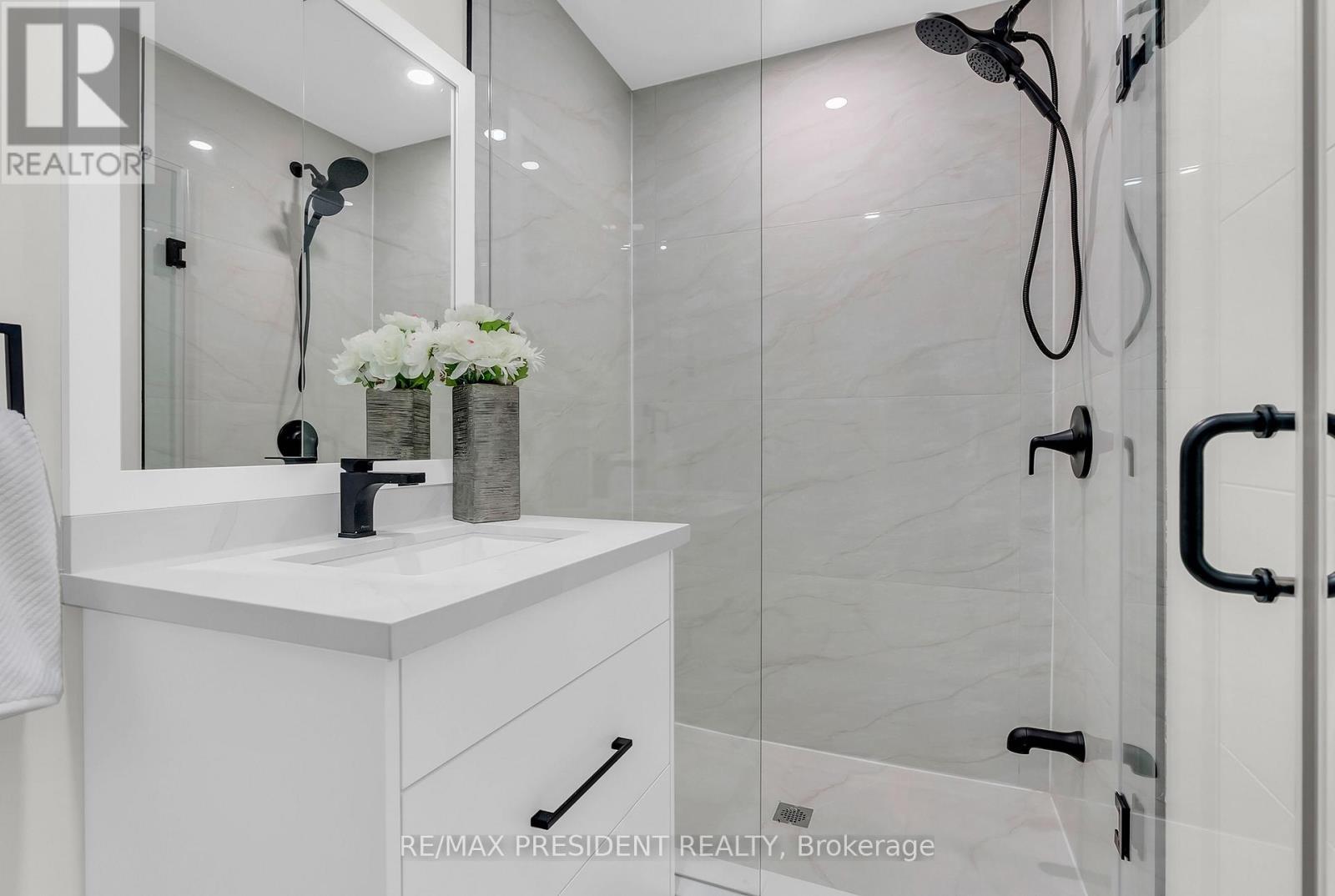 3pc Ensuite - 2362 Bankside Drive, Mississauga, ON
