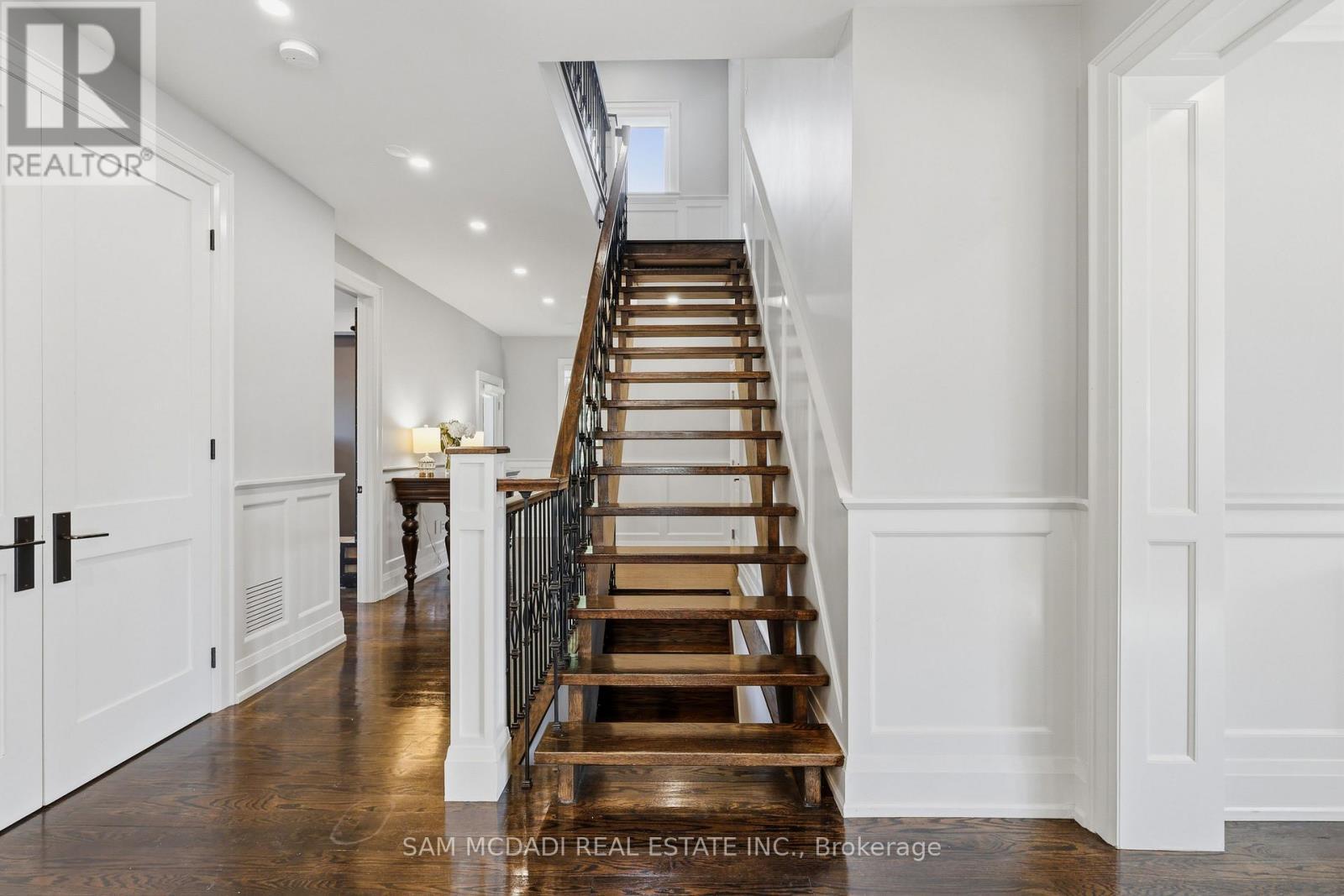 962 Fredonia Drive, Mississauga, ON