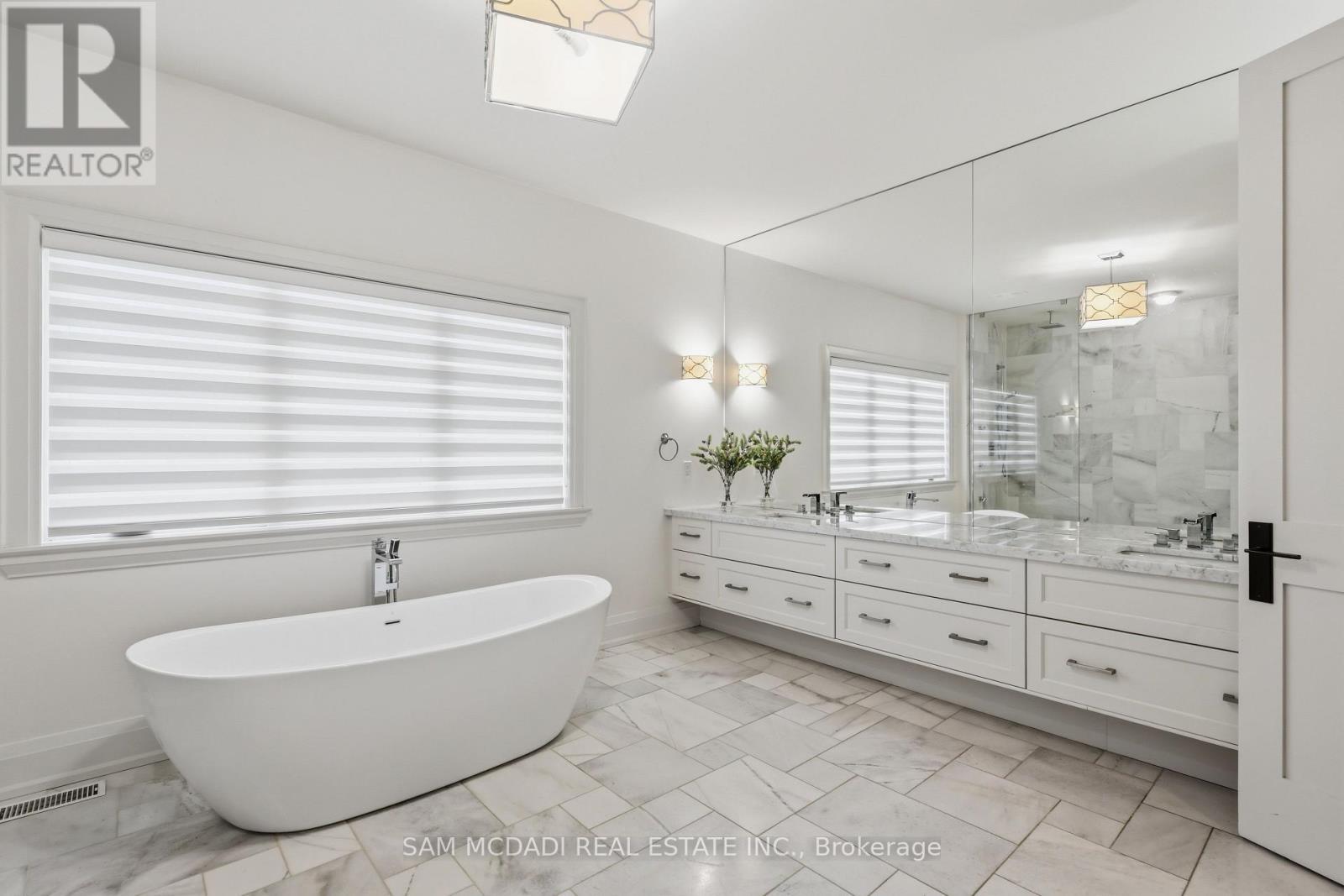 962 Fredonia Drive, Mississauga, ON