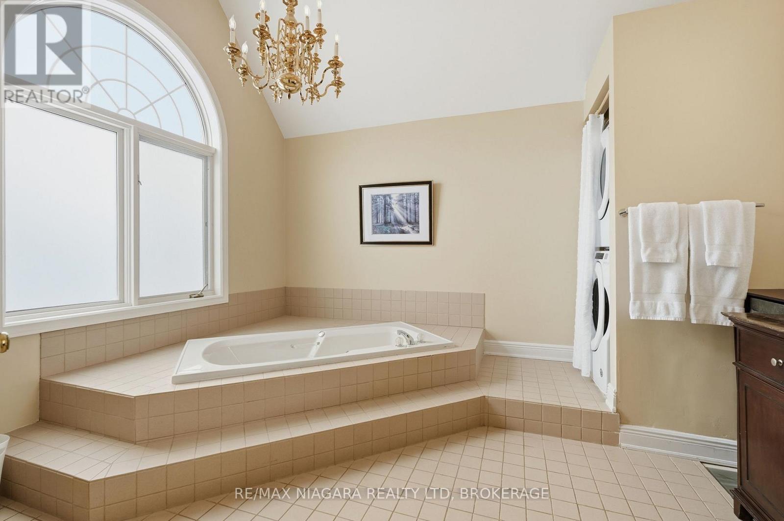 9 - 77 Erion Road, St. Catharines (Grapeview), ON
