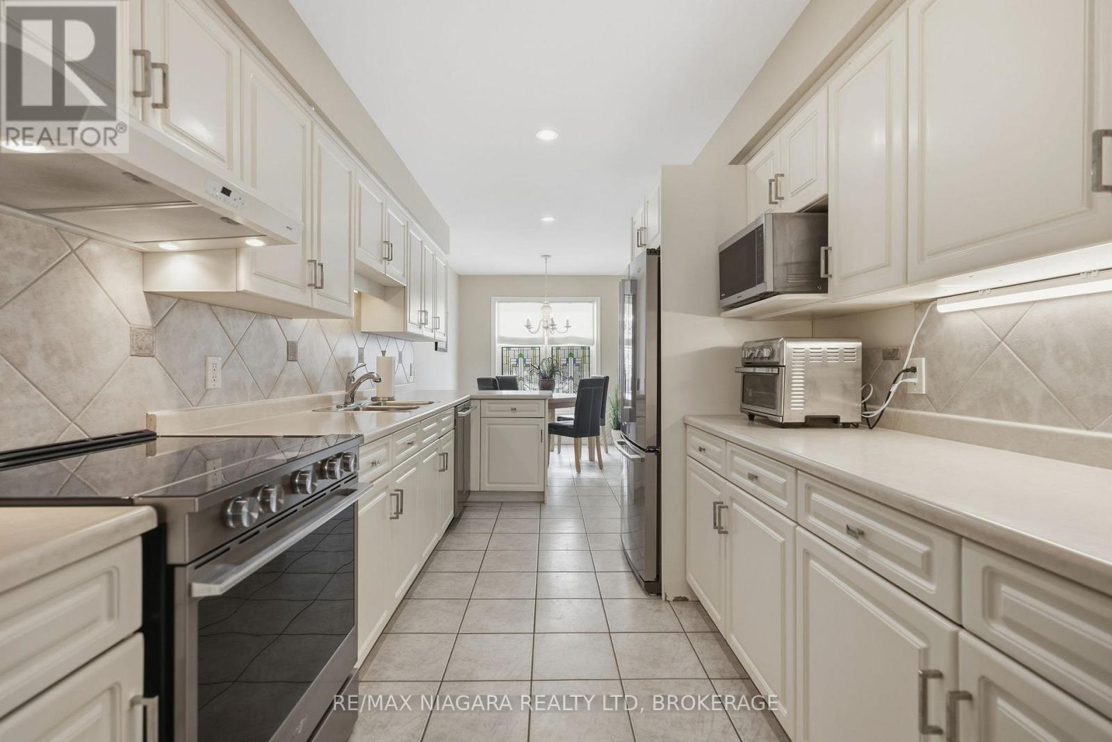 9 - 77 Erion Road, St. Catharines (Grapeview), ON