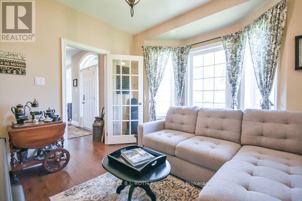 2 Roy Hickling Drive, Springwater, ON