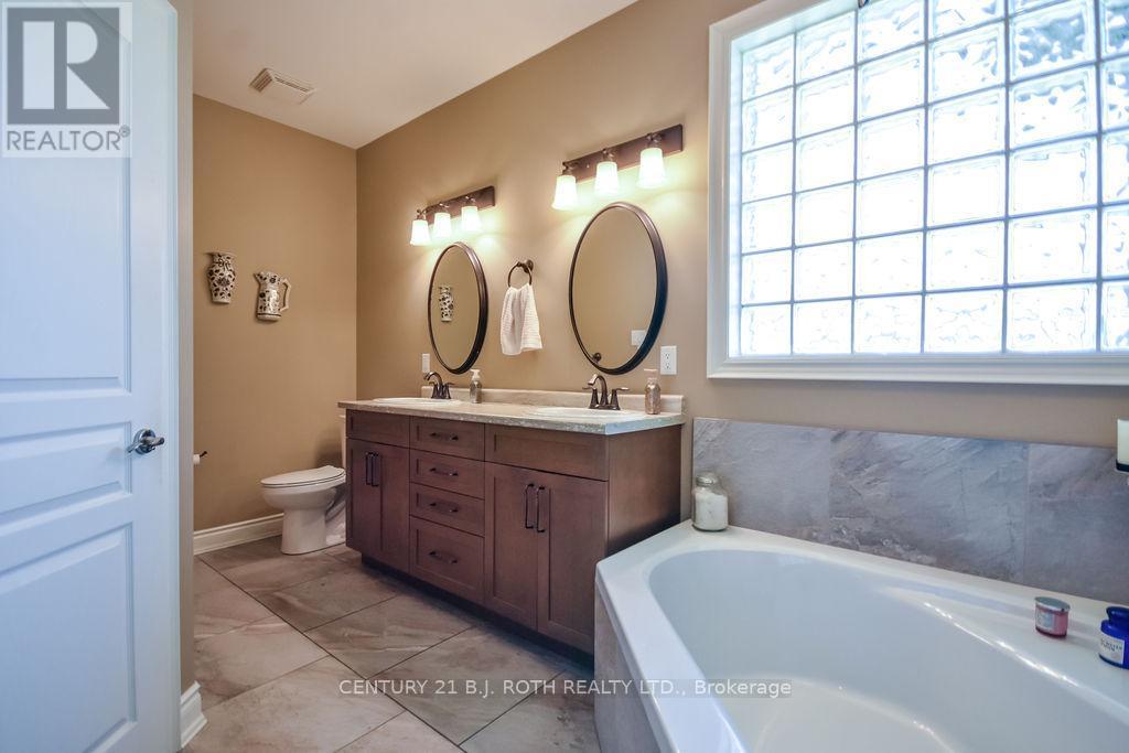 2 Roy Hickling Drive, Springwater, ON