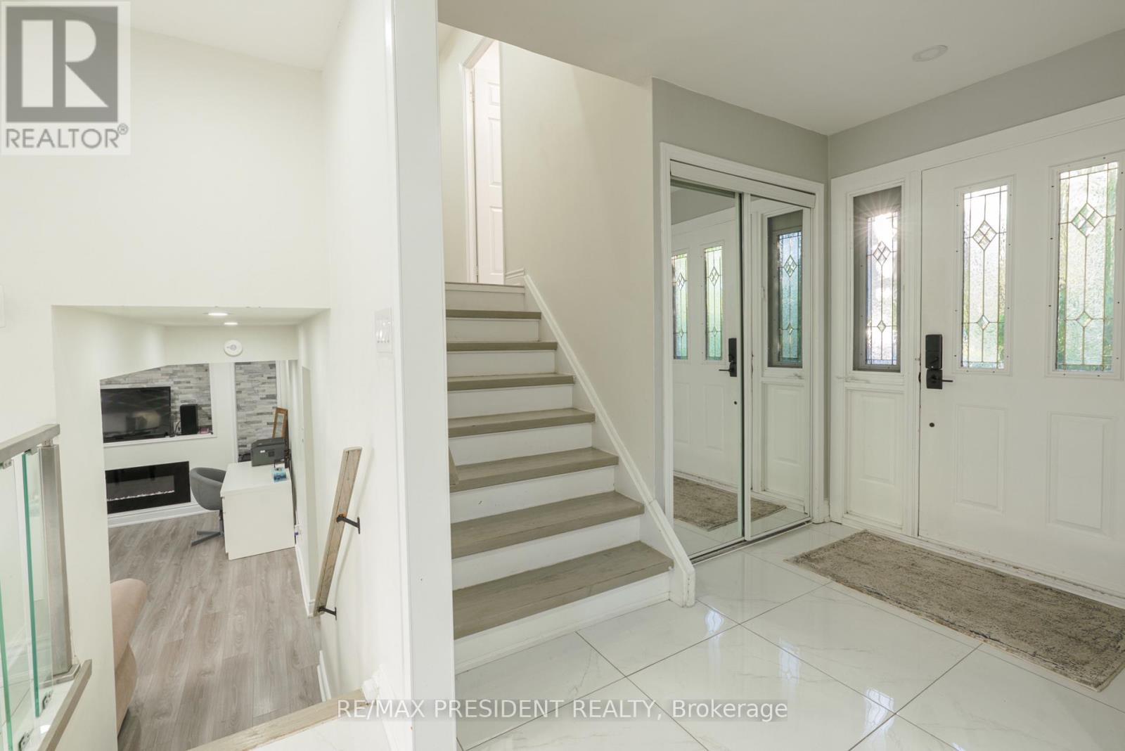 2 Jerome Crescent, Brampton, ON