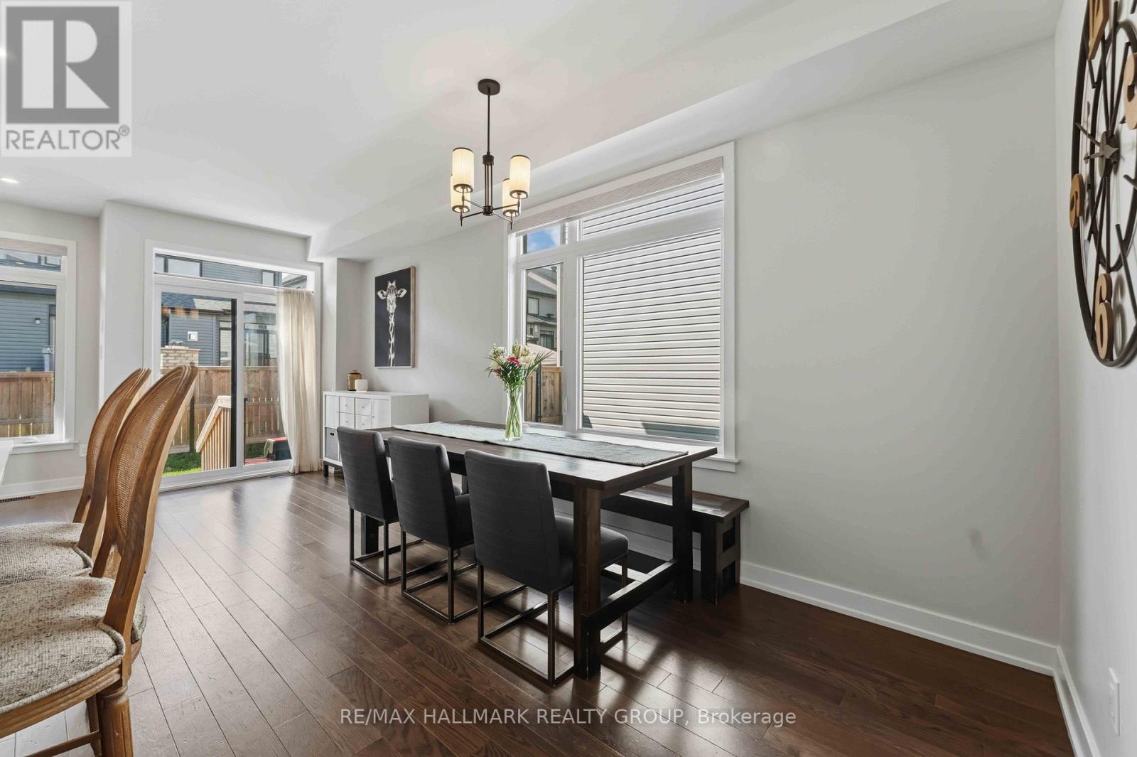 369 Broadridge Crescent, Ottawa, ON