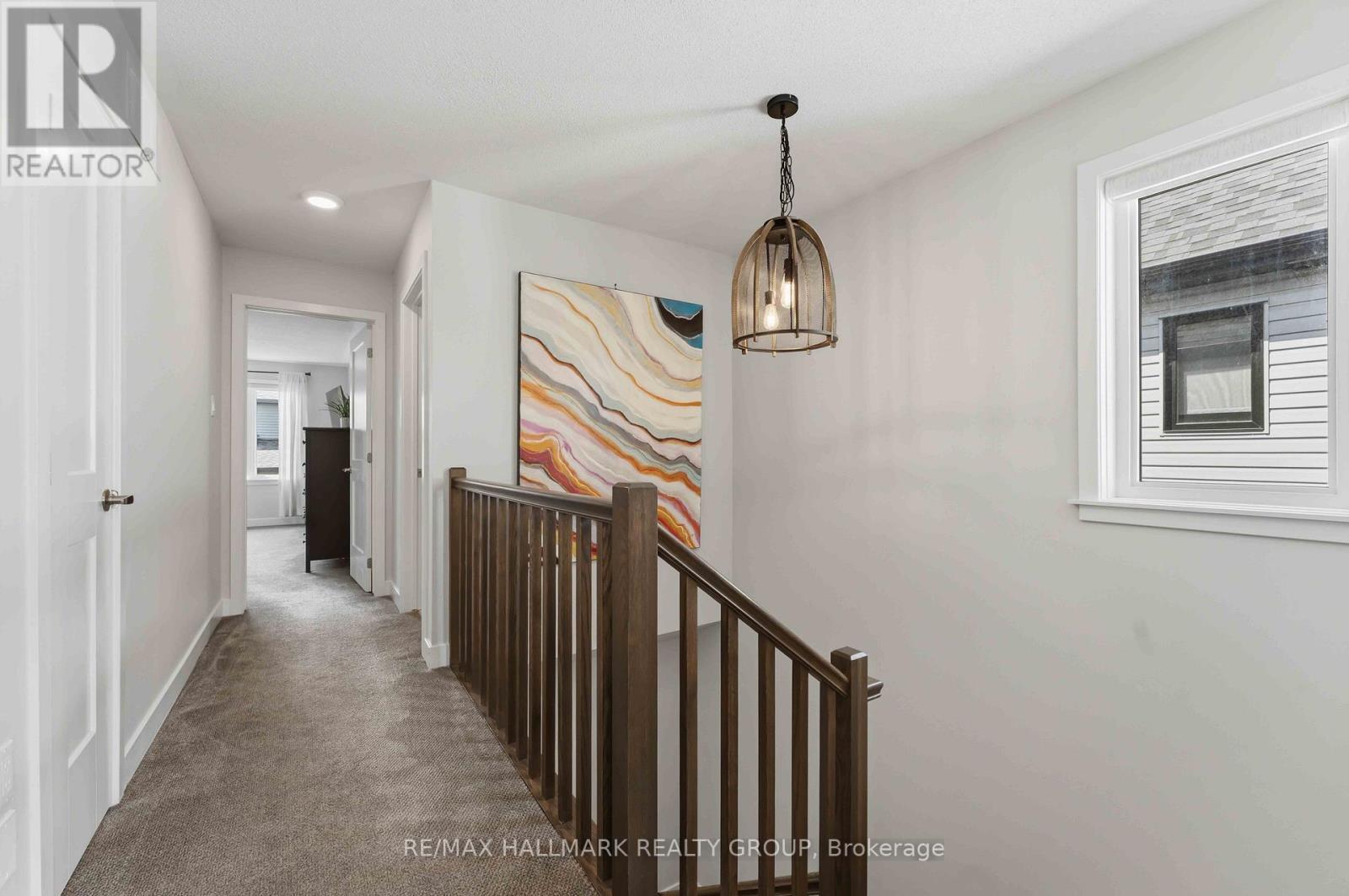 369 Broadridge Crescent, Ottawa, ON