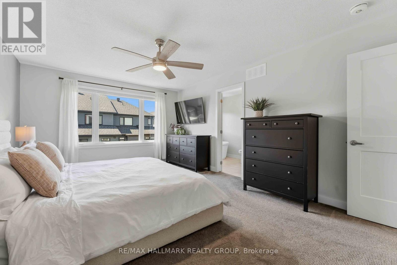 369 Broadridge Crescent, Ottawa, ON