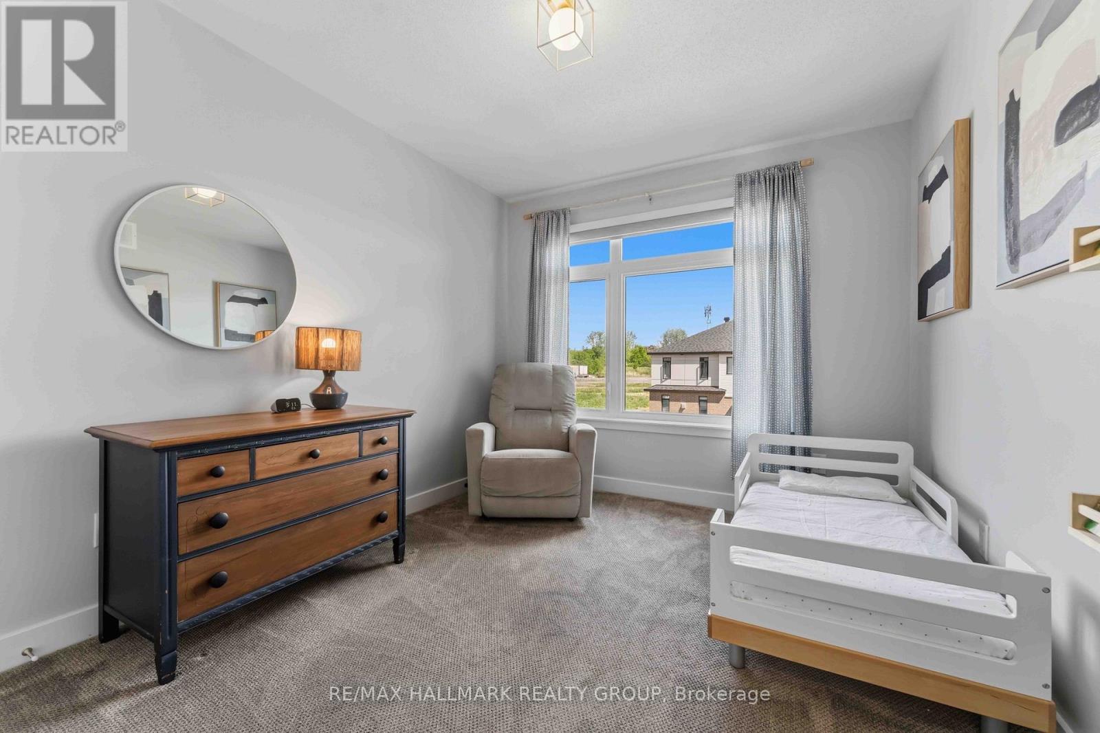 369 Broadridge Crescent, Ottawa, ON