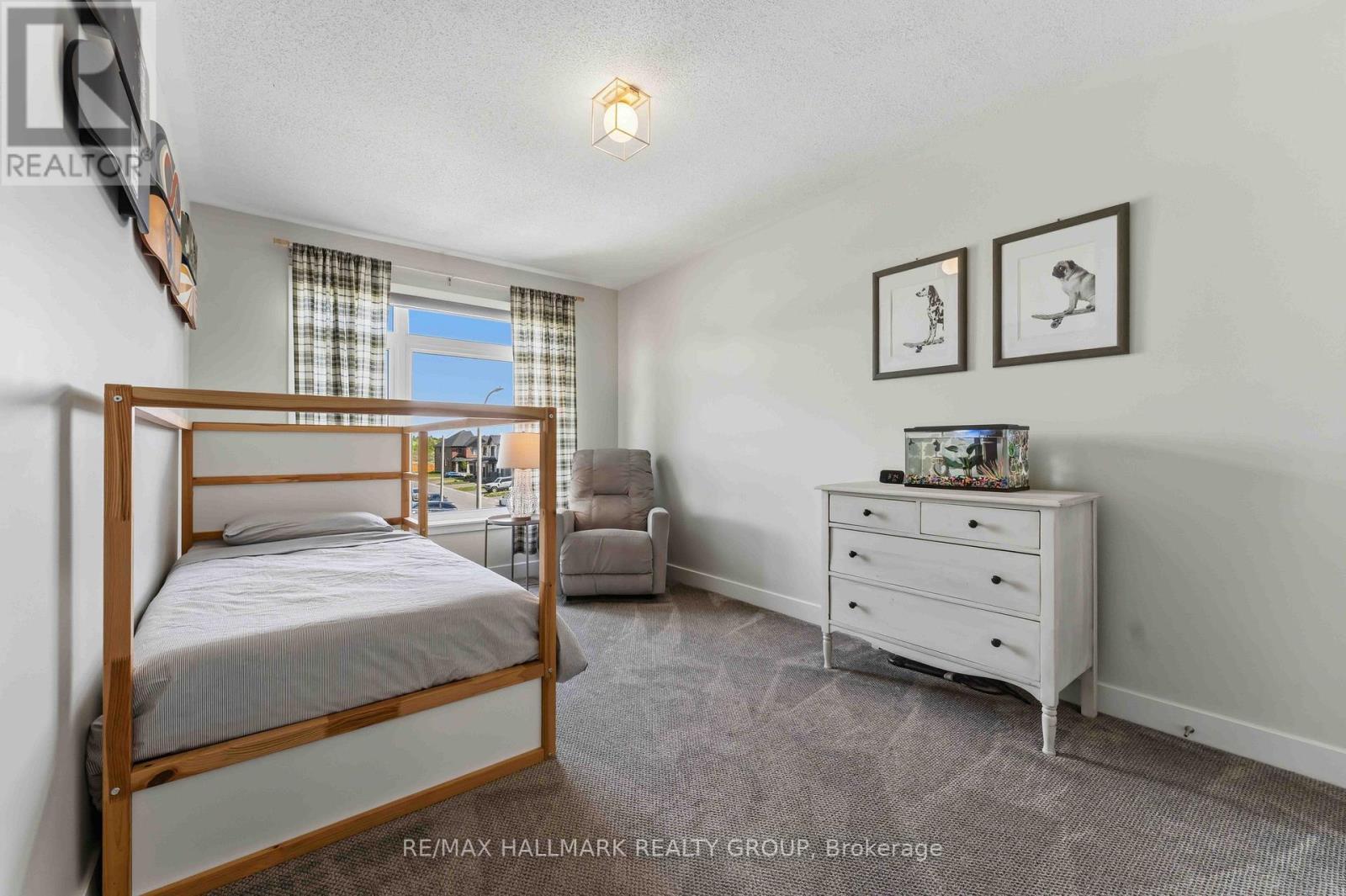 369 Broadridge Crescent, Ottawa, ON