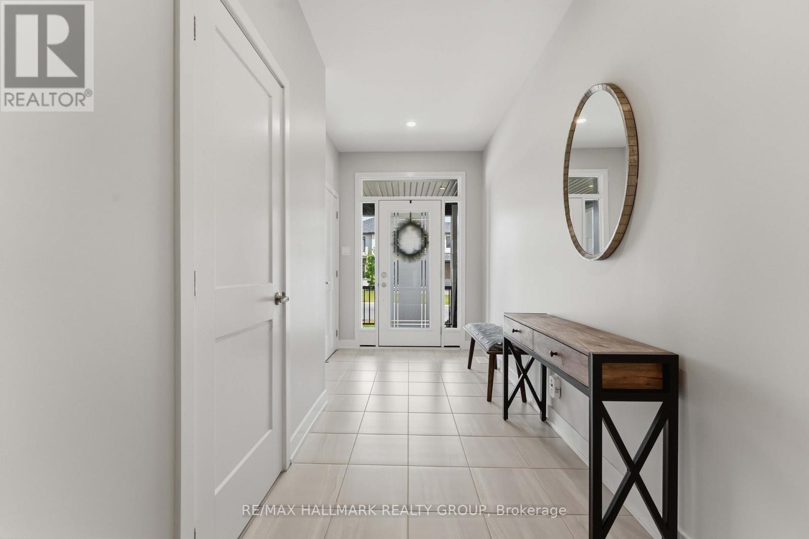 369 Broadridge Crescent, Ottawa, ON