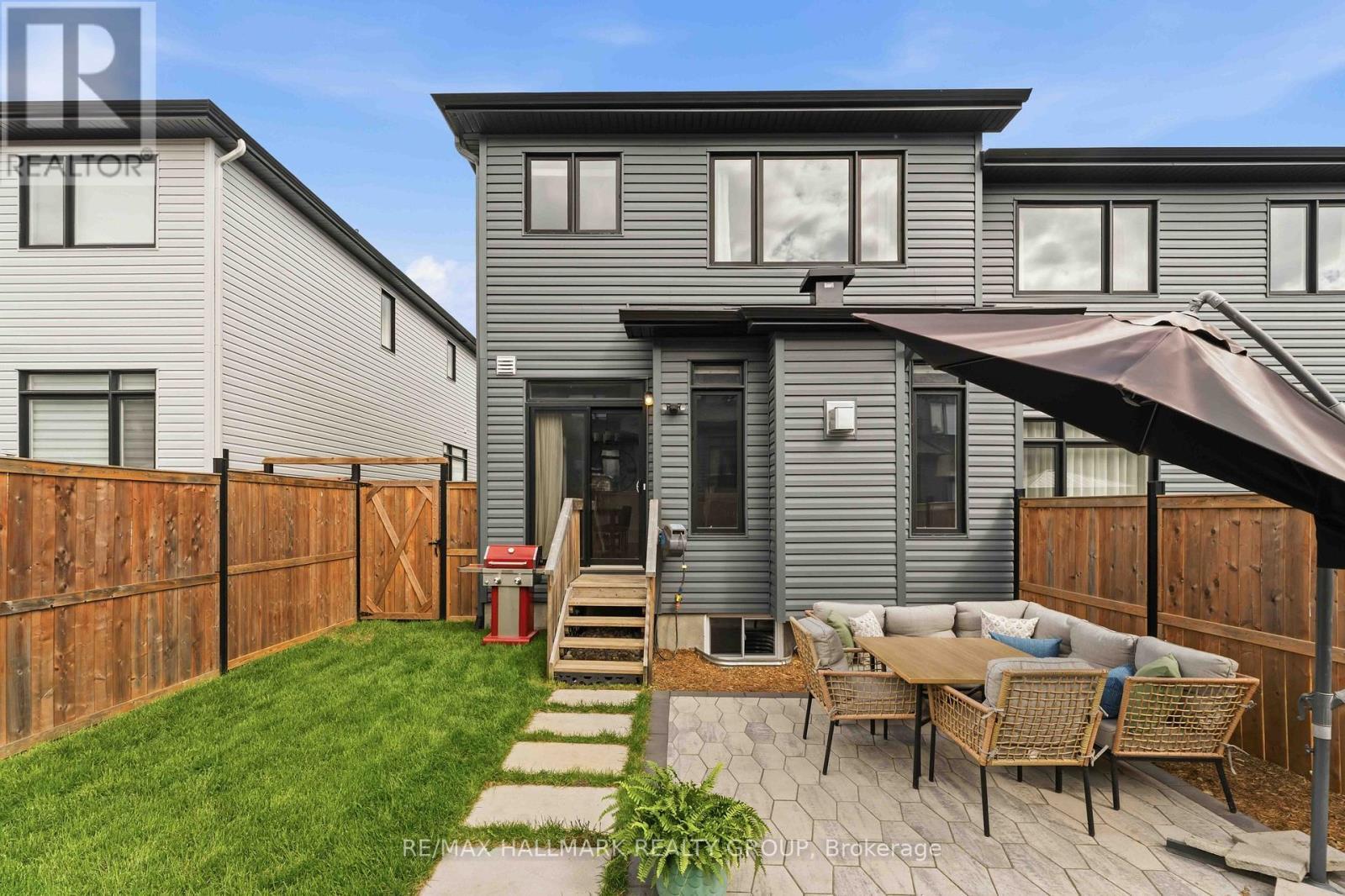 369 Broadridge Crescent, Ottawa, ON