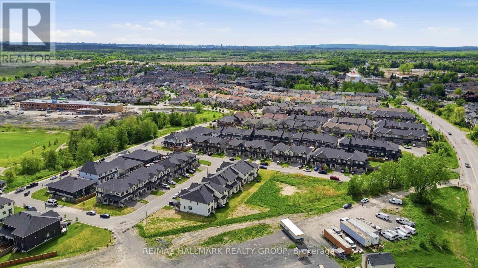 369 Broadridge Crescent, Ottawa, ON