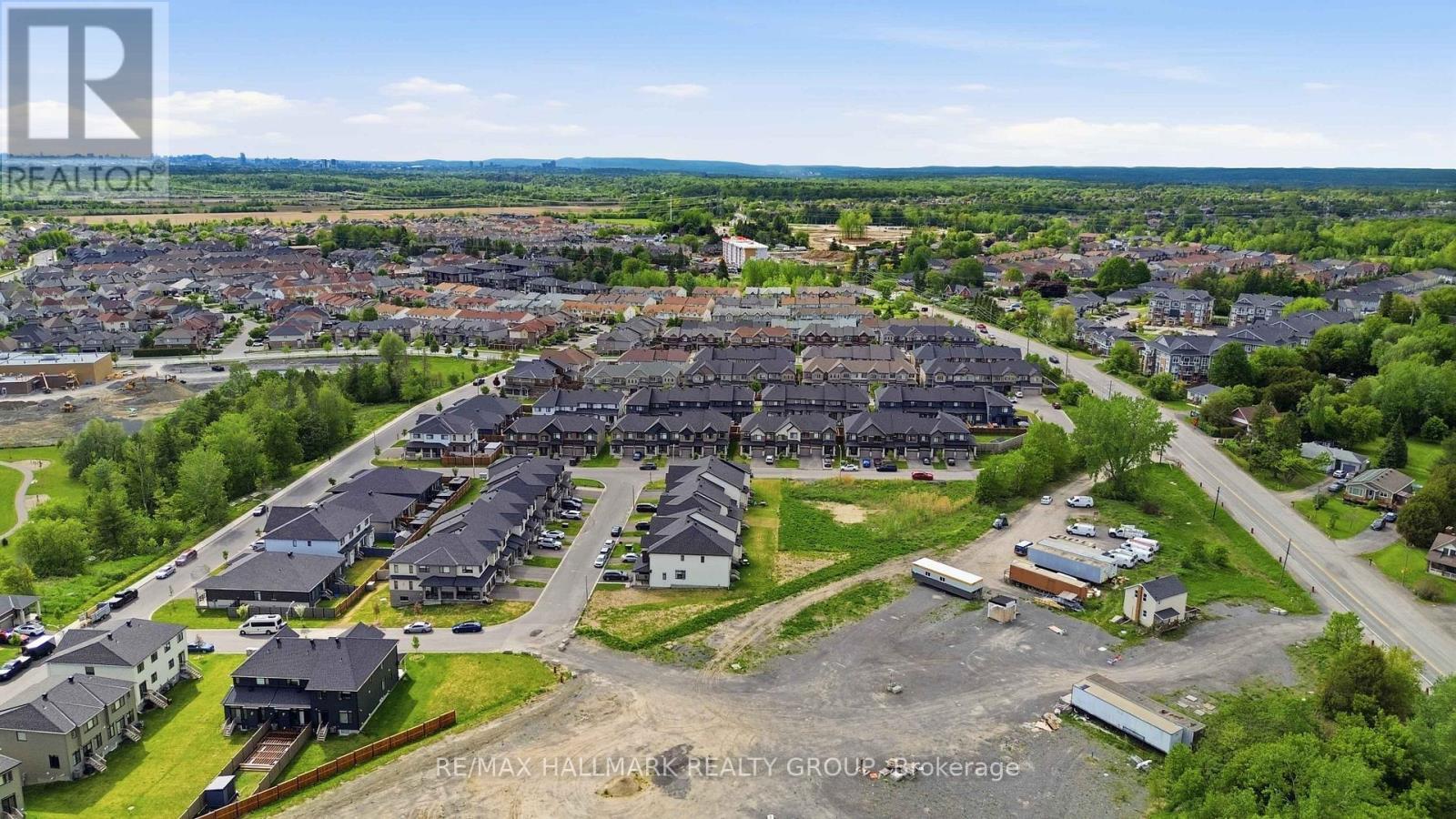 369 Broadridge Crescent, Ottawa, ON