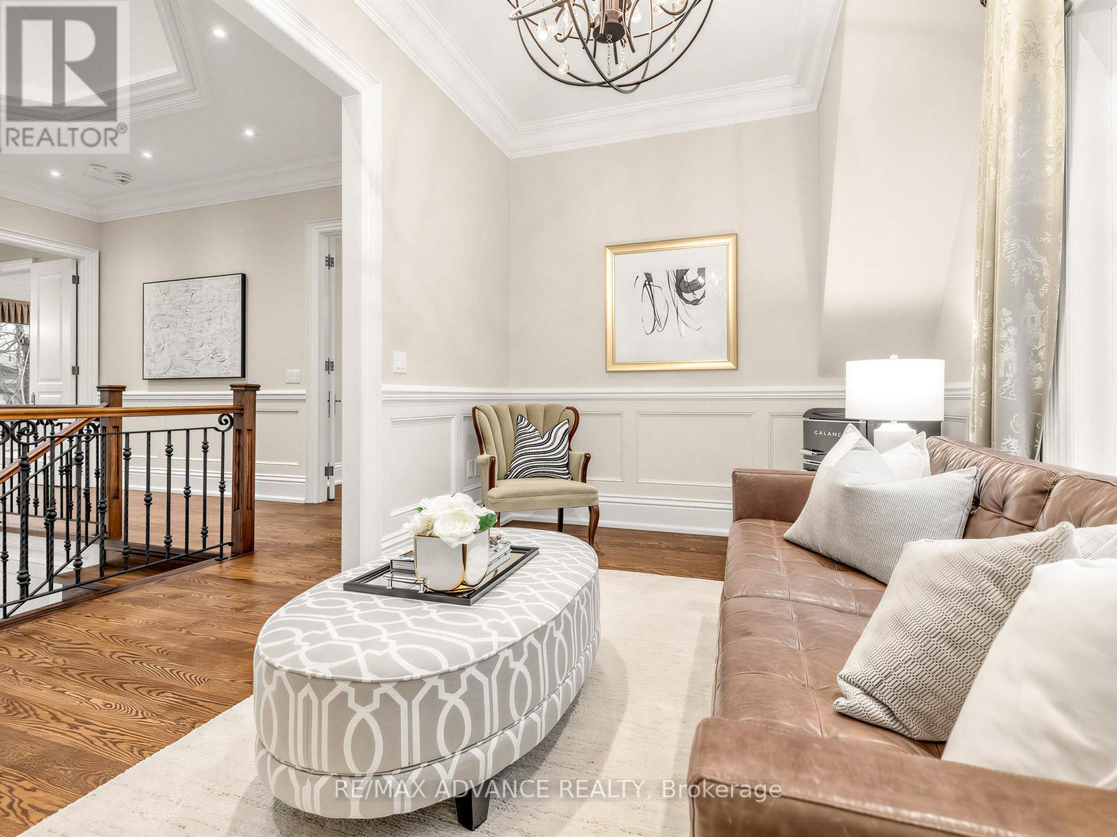 5 Lloydminster Crescent, Toronto, ON