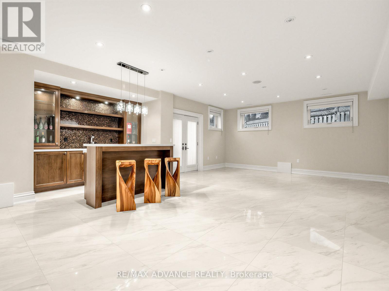 5 Lloydminster Crescent, Toronto, ON