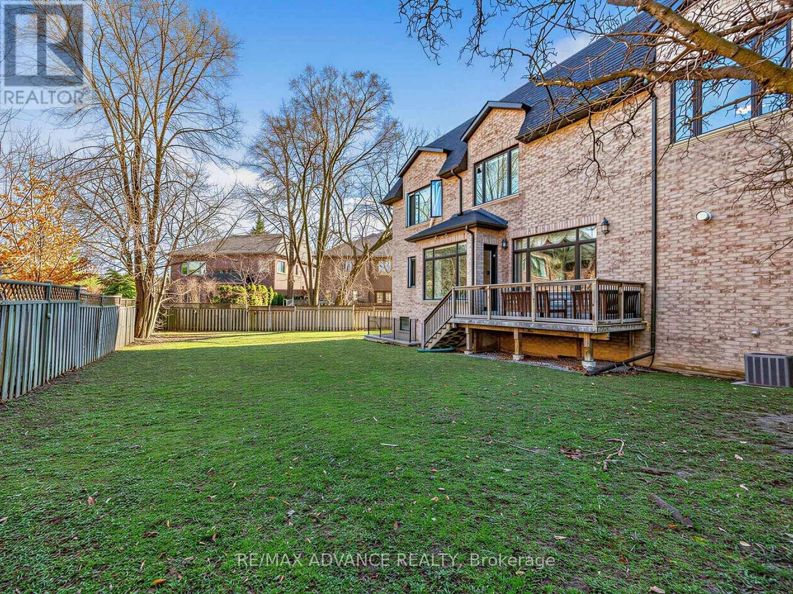 5 Lloydminster Crescent, Toronto, ON