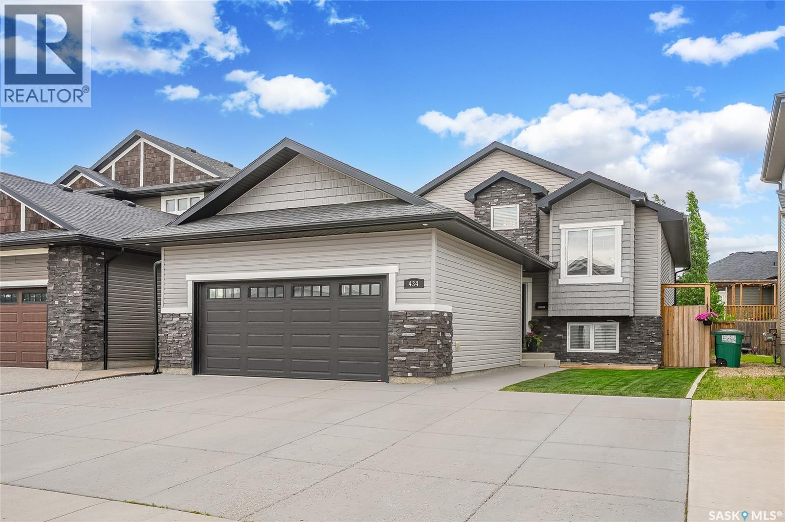 434 Langlois Way, Saskatoon, SK