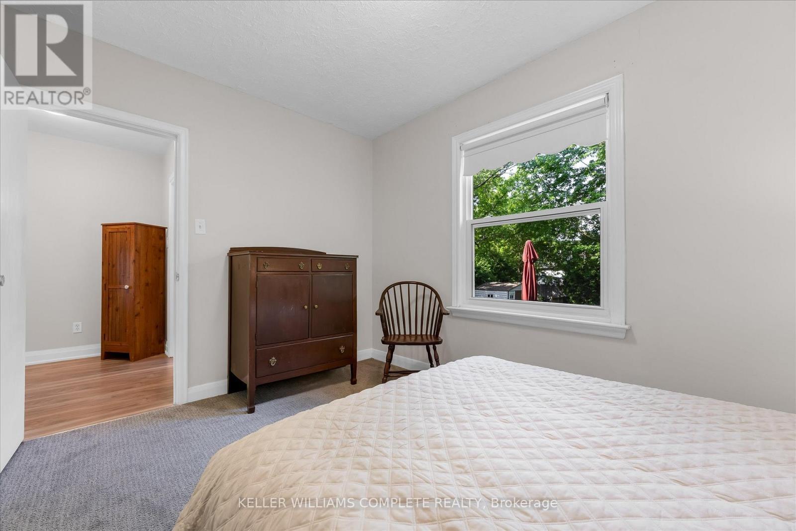 614 Drury Lane, Burlington, ON
