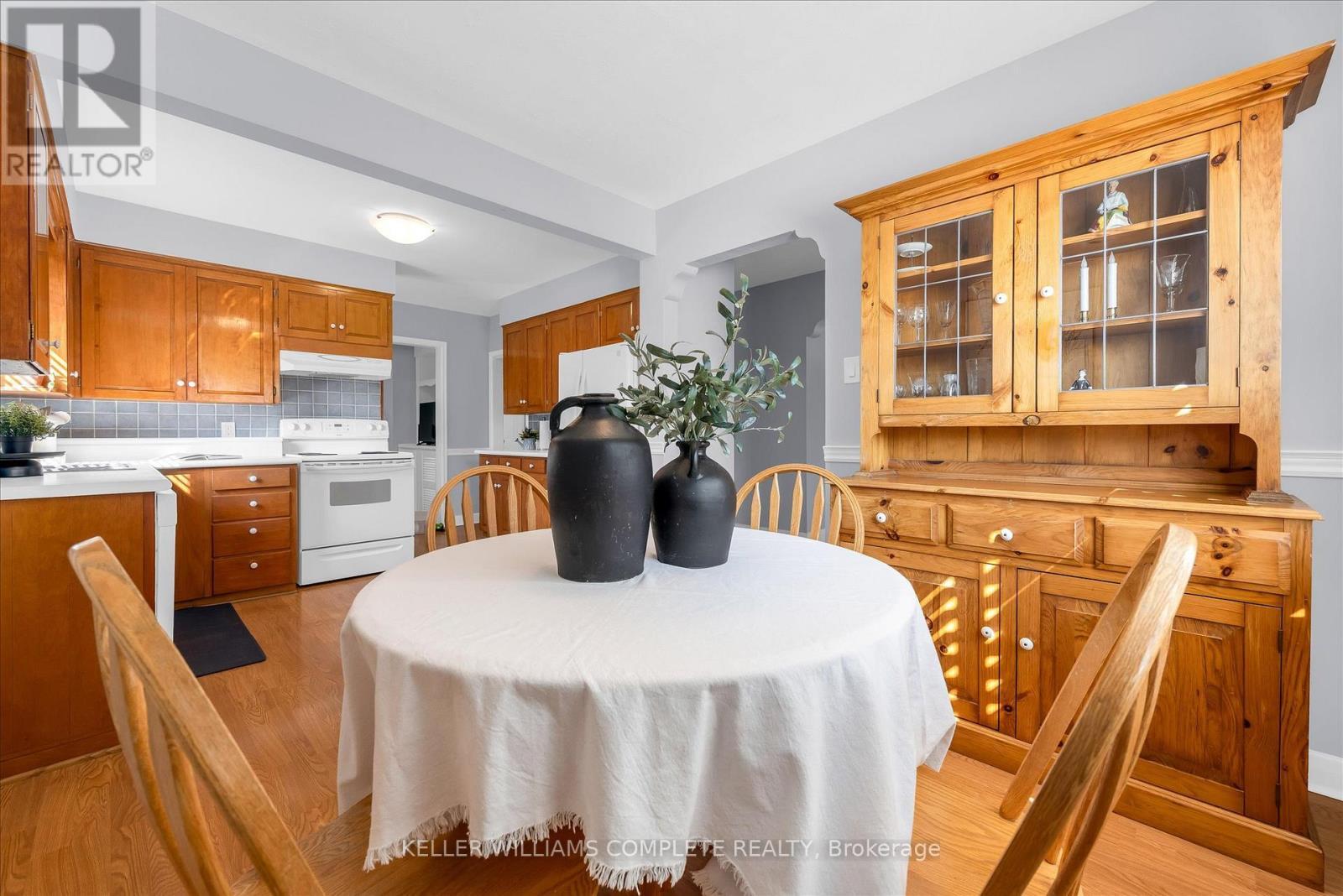 614 Drury Lane, Burlington, ON