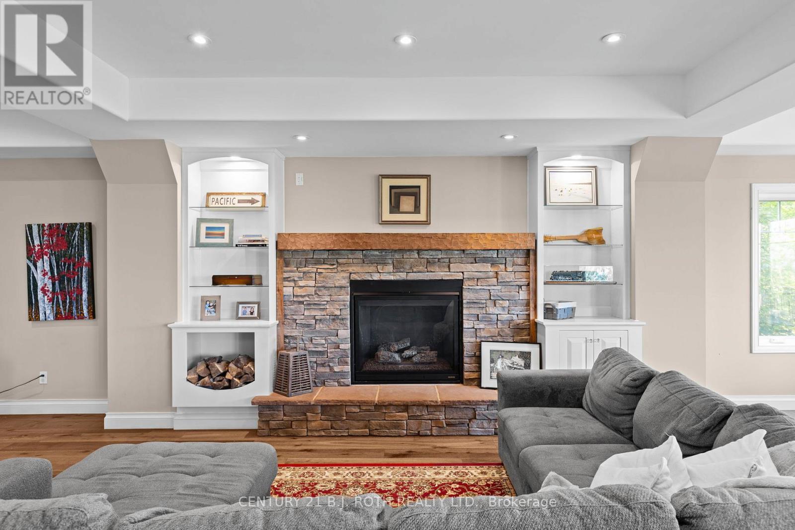 7 Pine Point, Oro-Medonte, ON