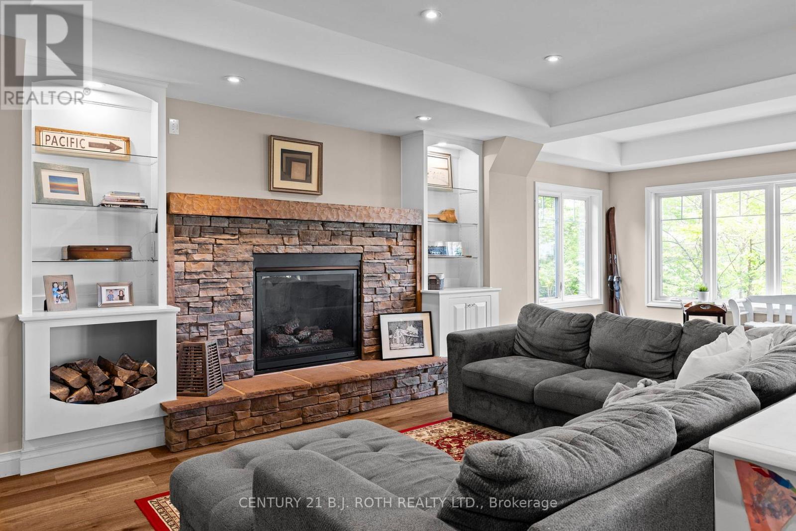 7 Pine Point, Oro-Medonte, ON