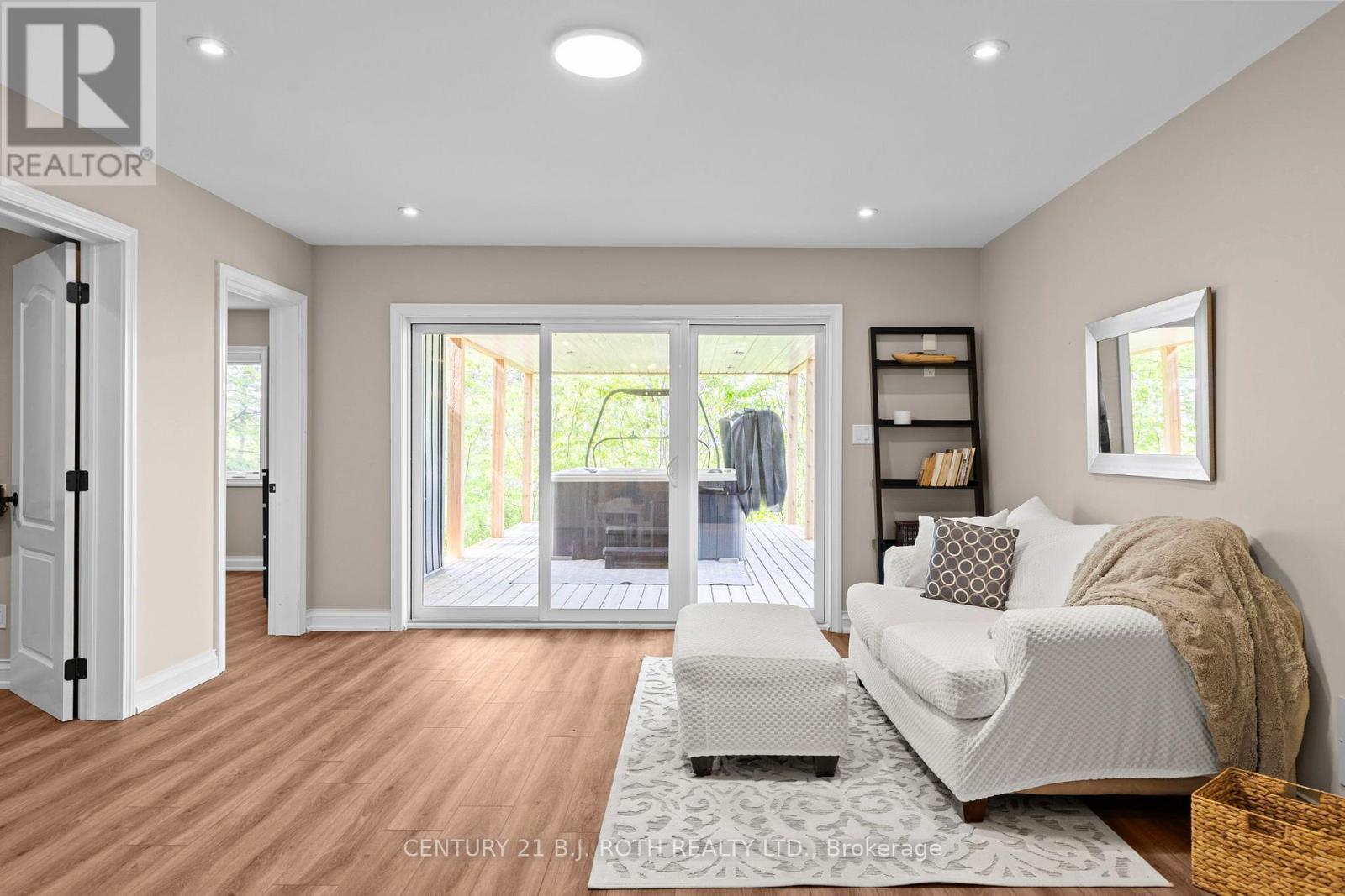 7 Pine Point, Oro-Medonte, ON