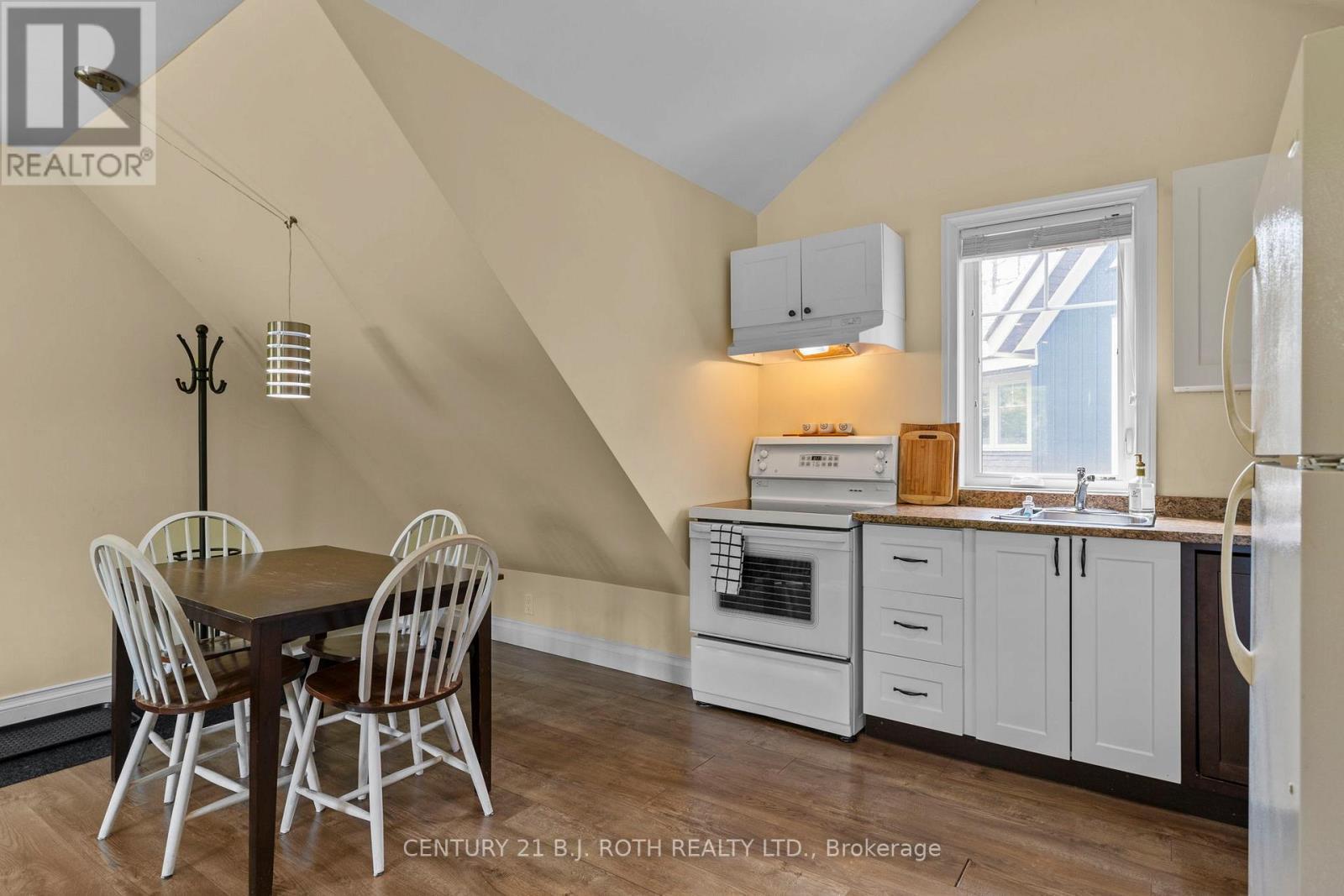 7 Pine Point, Oro-Medonte, ON